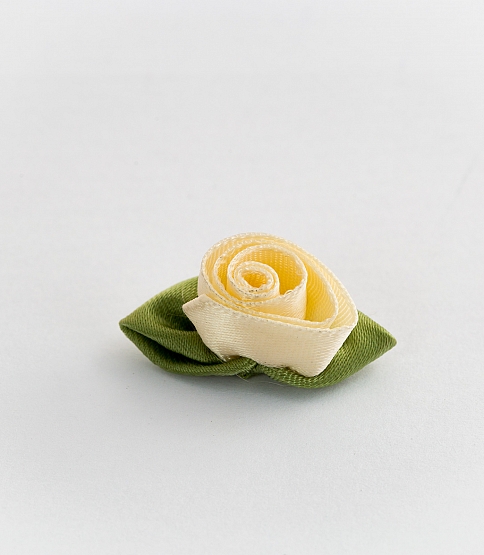 Large Ribbon Rose 100 Pcs Cream - Click Image to Close